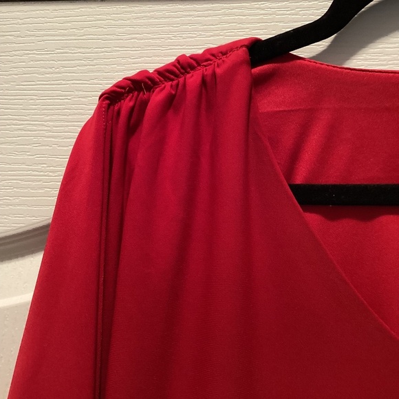 Dolman SLEEVE V NECK TOP (Size: Large) PREOWNED - Picture 7 of 7